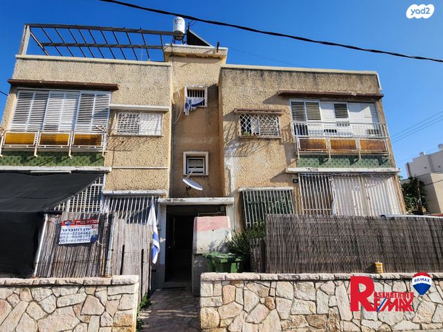 גג/ פנטהאוז, אלחריזי 24, גרין ועם, חולון