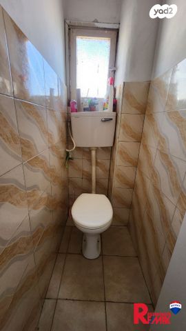 גג/ פנטהאוז, אלחריזי 24, גרין ועם, חולון