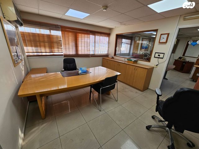 משרדים, קרית ביאליק