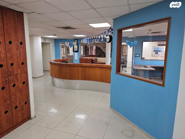 משרדים, קרית ביאליק