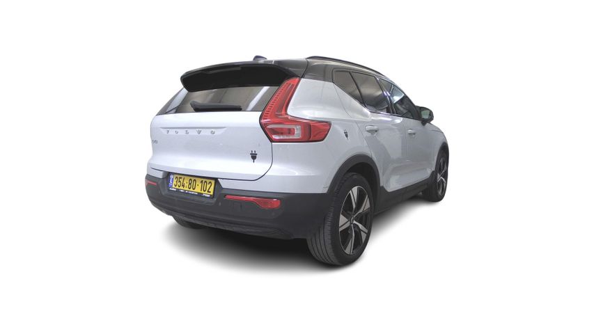 וולוו XC40