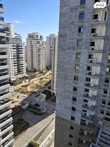 דירה, יעקב פיכמן 5, קרית אילון, חולון