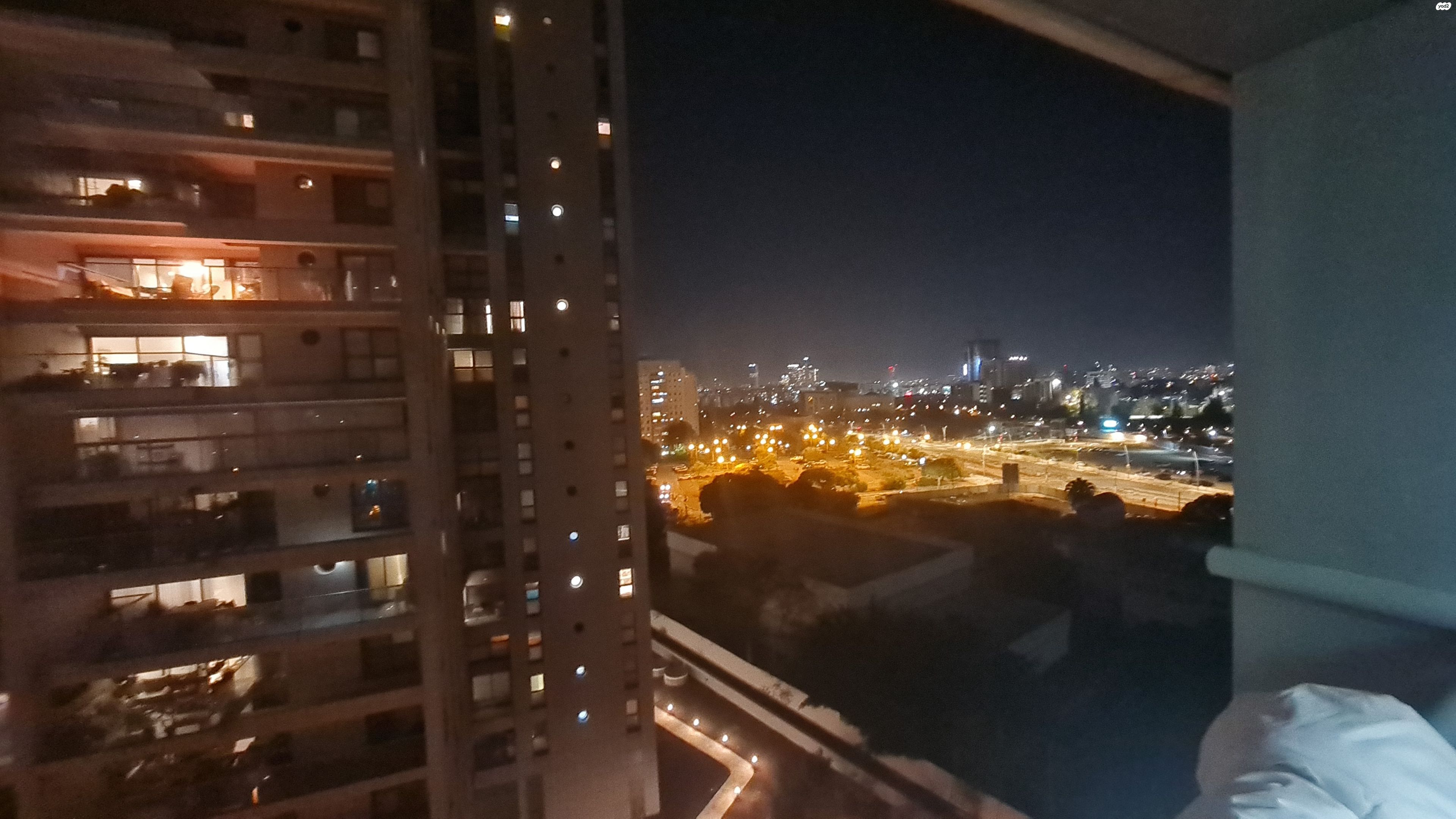 ז'בוטינסקי 50