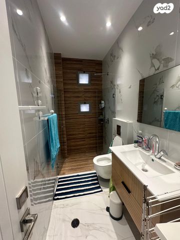 גג/ פנטהאוז, עג'מי, גבעת העליה, תל אביב יפו