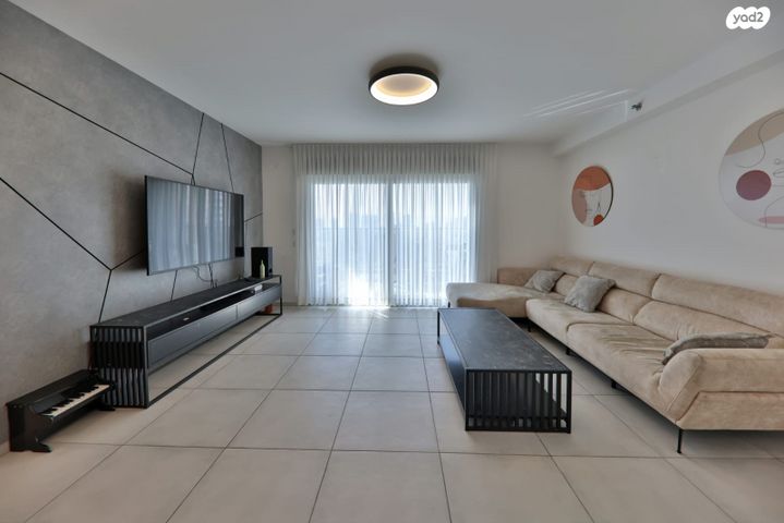 דירה, עפרה חזה 18, משכנות האומנים, קרית מוצקין