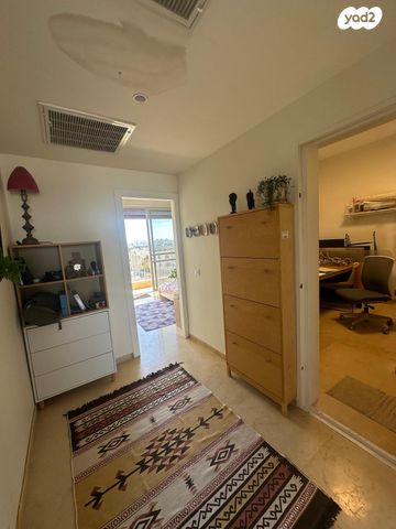 גג/ פנטהאוז, עג'מי, גבעת העליה, תל אביב יפו