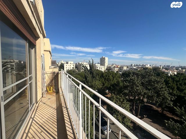גג/ פנטהאוז, עג'מי, גבעת העליה, תל אביב יפו