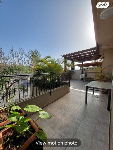 דו משפחתי, יובלים, אלפי מנשה