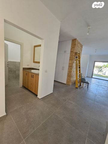 בית פרטי/ קוטג', בנימינה גבעת עדה