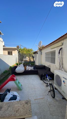 בית פרטי/ קוטג', סעדיה גאון, גיורא, הוד השרון