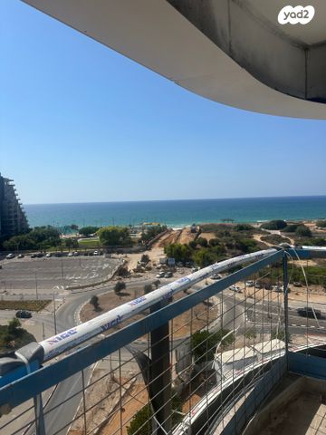 דרך מנחם בגין 1