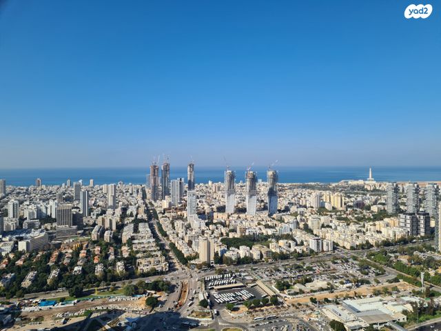 גג/ פנטהאוז, אריאל שרון, גבעתיים