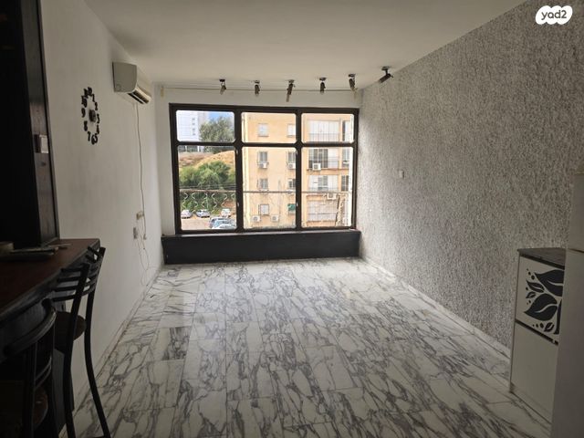 ד"ר יהושע טהון 11