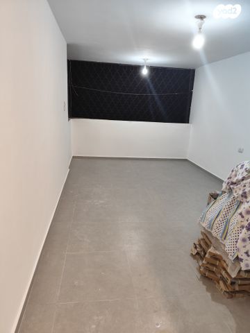 אפרים צור 37