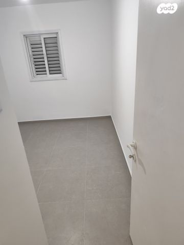 דירה, אפרים צור 37, שקמים ואגמים, אשקלון