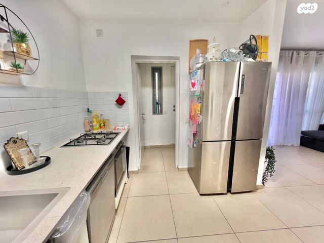 דירה, אליהו הנביא, פסגות אפק, ראש העין