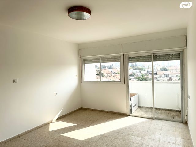 דירה, יונה צבי פיינשטיין, מישור הנוף, ראשון לציון