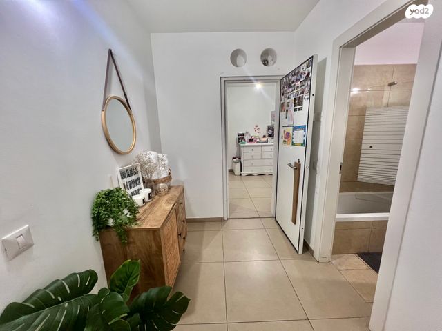 דירה, אליהו הנביא, פסגות אפק, ראש העין