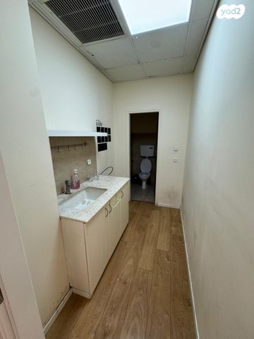 משרדים, כפר סבא