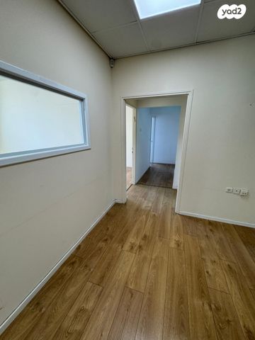 משרדים, כפר סבא