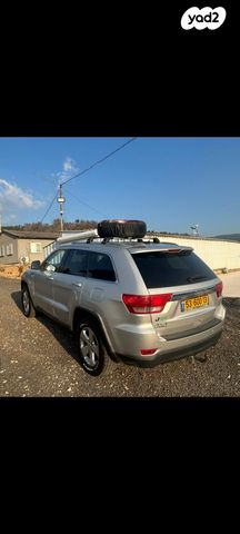 מודעת רכב ג'יפ גרנד צ'ירוקי