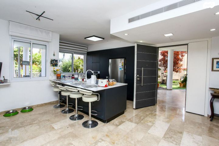 דו משפחתי, שכונת הלל, רמת גן