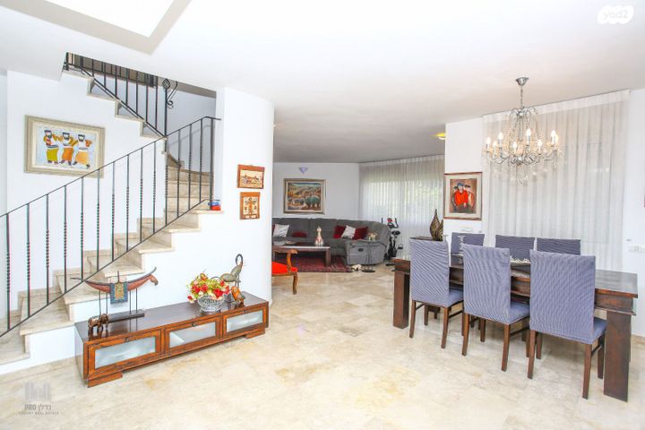 דו משפחתי, שכונת הלל, רמת גן