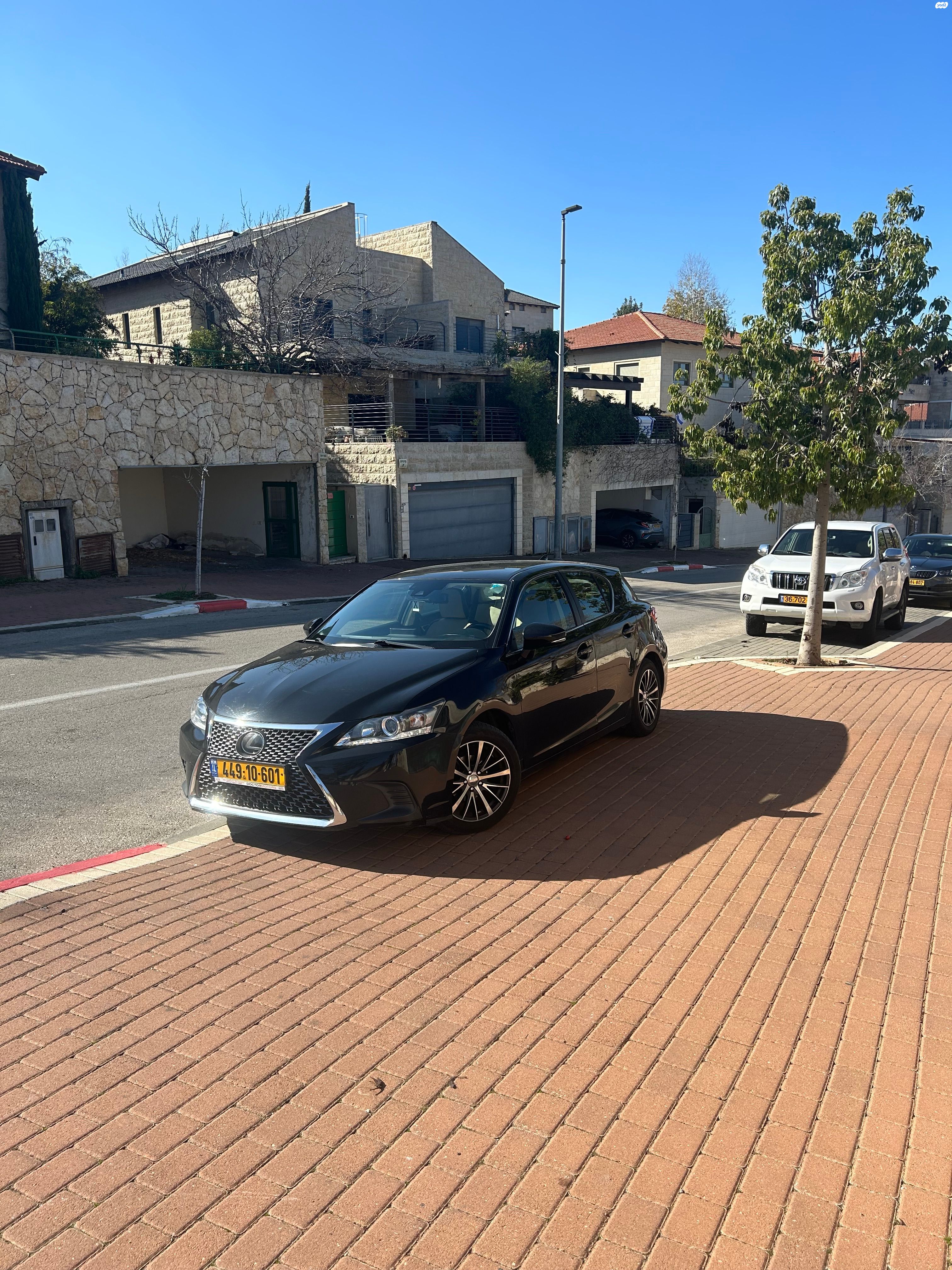 מודעת רכב לקסוס CT