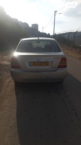 טויוטה קורולה