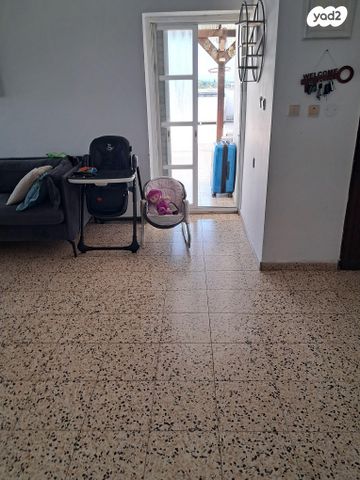 דירה, אגוז 12, נווה שלמה, גדרה