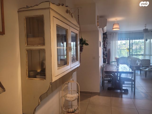 דירה, החורש, חריש