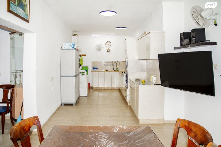 דירת גן, המעפילים 42, גבעת אולגה, חדרה