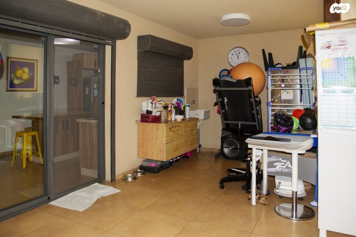 דירת גן, המעפילים 42, גבעת אולגה, חדרה