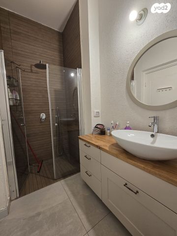 בית פרטי/ קוטג', נאות הפרחים, גן יבנה