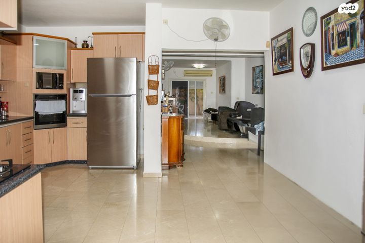 דירת גן, המעפילים 42, גבעת אולגה, חדרה