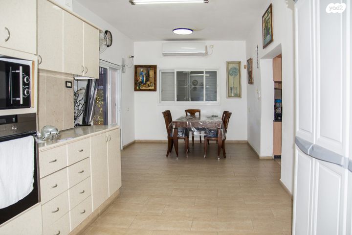 דירת גן, המעפילים 42, גבעת אולגה, חדרה