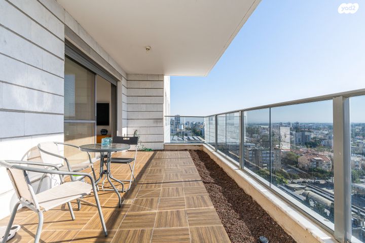 דירה, אחד העם 5, מרכז העיר, חדרה