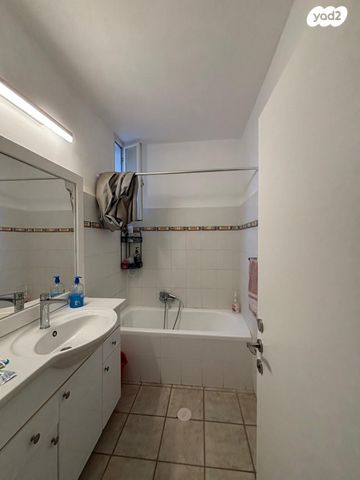 דירה, אריה ל. קובובי, רמת דניה, ירושלים