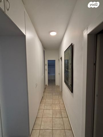 דירה, אריה ל. קובובי, רמת דניה, ירושלים