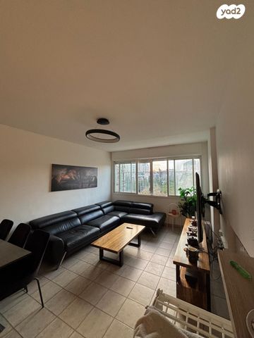 אריה ל. קובובי 