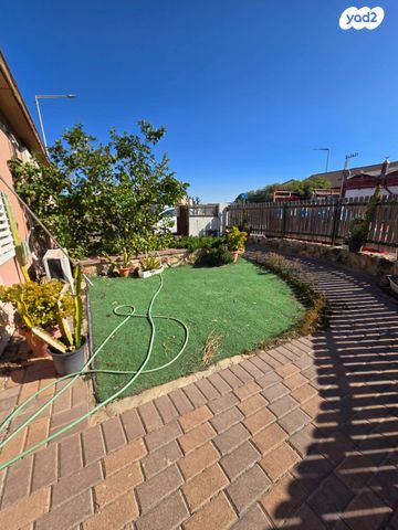 דו משפחתי, ערד