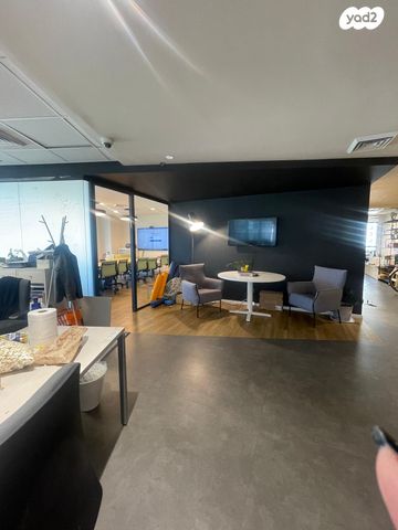 משרדים, בורסה, רמת גן