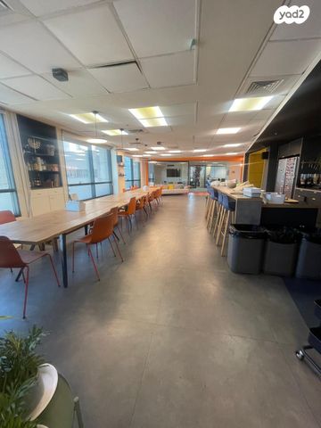 משרדים, בורסה, רמת גן