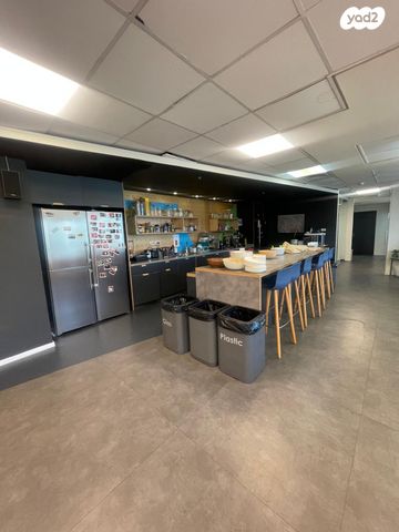 משרדים, בורסה, רמת גן