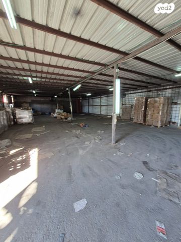 מחסנים, יצחק בן צבי, רמת אליהו, ראשון לציון