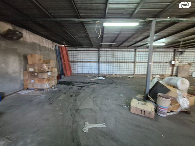 מחסנים, יצחק בן צבי, רמת אליהו, ראשון לציון