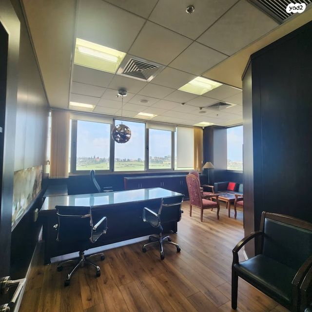 משרדים, גולדה מאיר, שאר העיר, נס ציונה