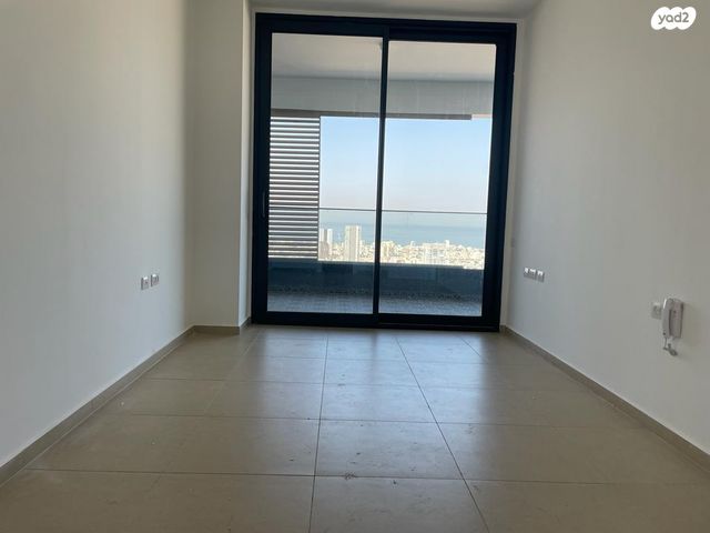 דירה, דרך מנחם בגין 160, מונטיפיורי, הרכבת, תל אביב יפו