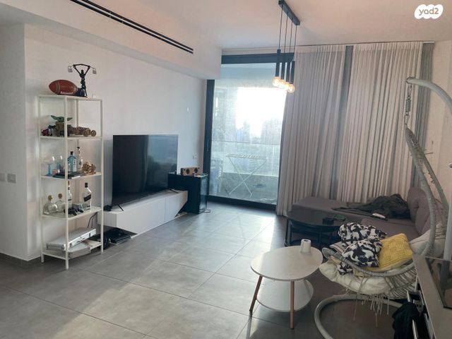 דירה, דרך מנחם בגין 158, מונטיפיורי, הרכבת, תל אביב יפו