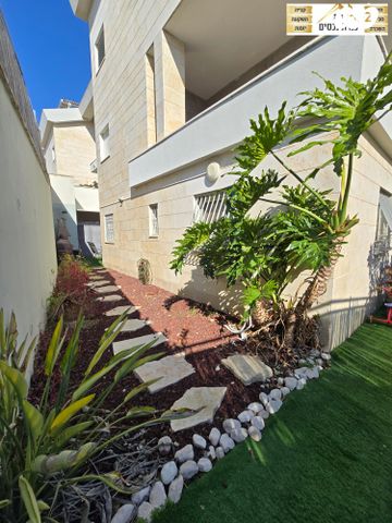 דירת גן, שער הגיא, יקנעם עילית